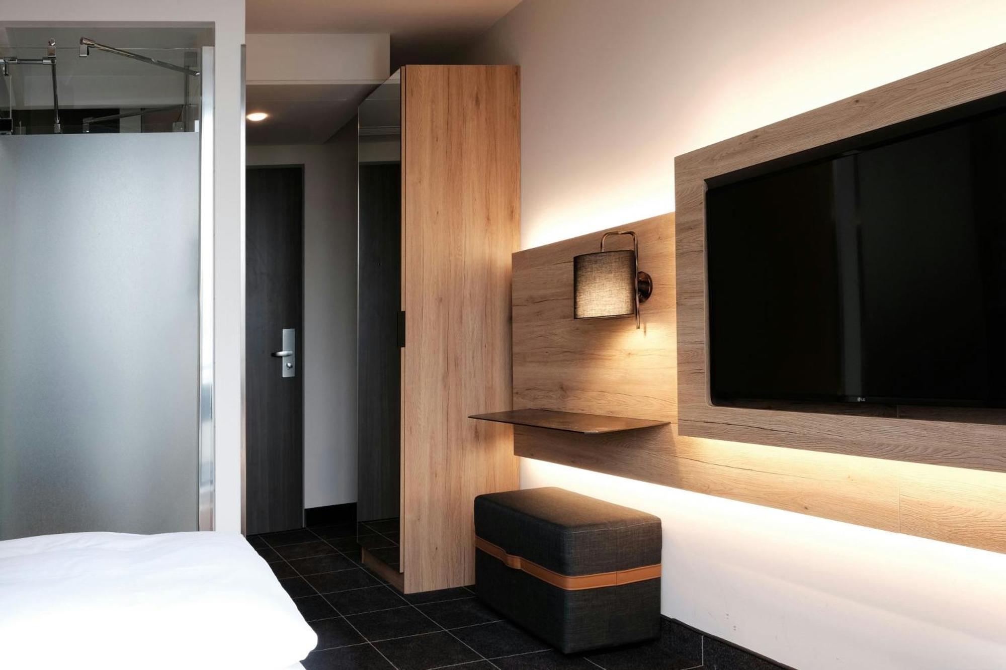 Four Ratingen Dusseldorf Airport Hotel Exterior foto